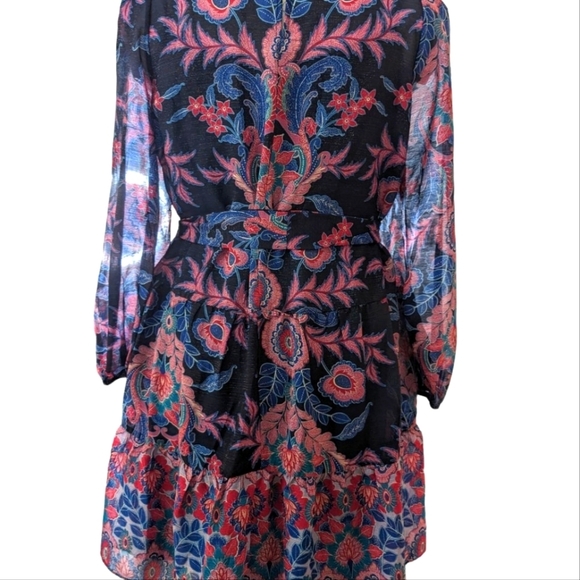 Metallic Paisley Ruffle Long Sleeve....Size 4 - Picture 3 of 9